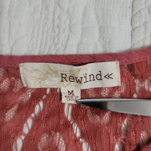 Rewind Womens Pink Long Sleeve Cold Shoulder Pullover Blouse Top Size Medium - Picture 6 of 9